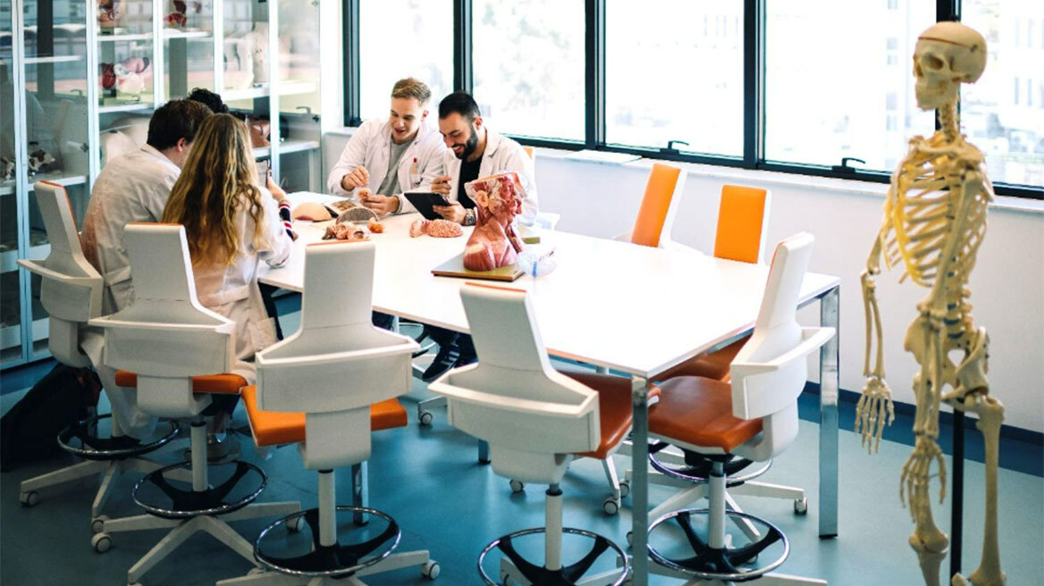 Εξασφάλισε τη θέση σου στην πιο σύγχρονη Ιατρική Σχολή της Κύπρου