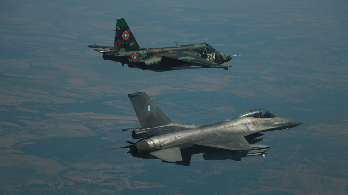 Πολεμική Αεροπορία: Συμμετείχε με F-16 στη διακρατική συνεκπαίδευση «Thracian Viper 2022» στο FIR Σόφιας