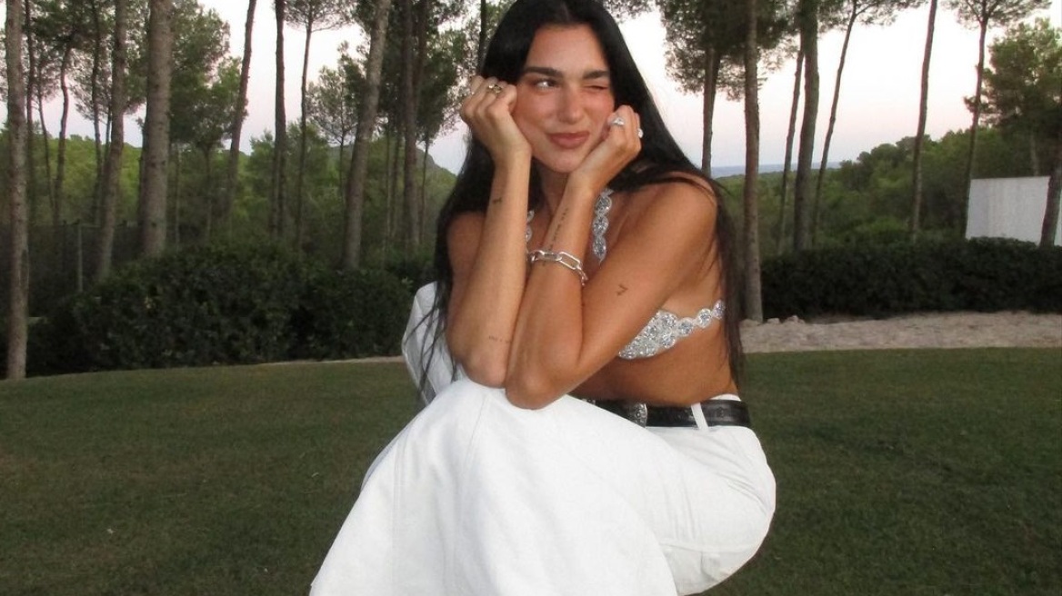 Ντούα Λίπα: Το μικροσκοπικό αστραφτερό τοπ που φόρεσε στα γενέθλιά της