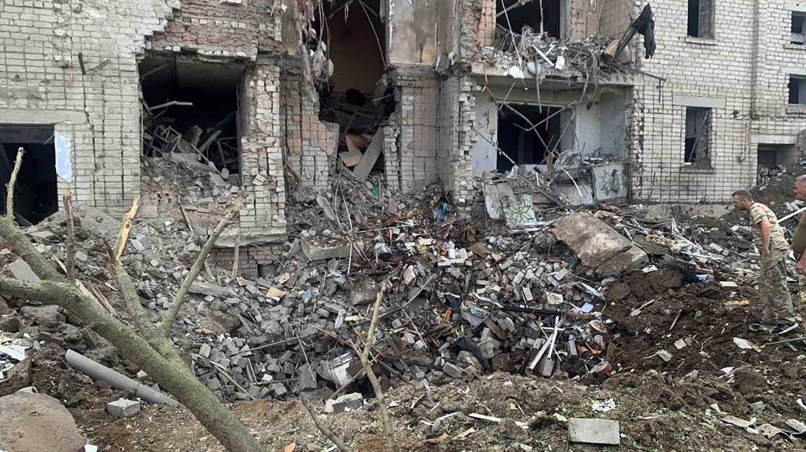 «Λυπηρή» ή «αναγκαία»; Οι Ρώσοι είναι διχασμένοι για την εισβολή στην Ουκρανία