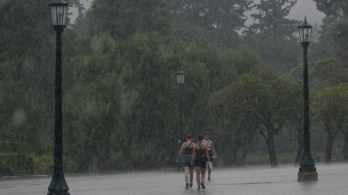 Καιρός: Οι καταιγίδες στην Αττική από τις κάμερες του Αστεροσκοπείου