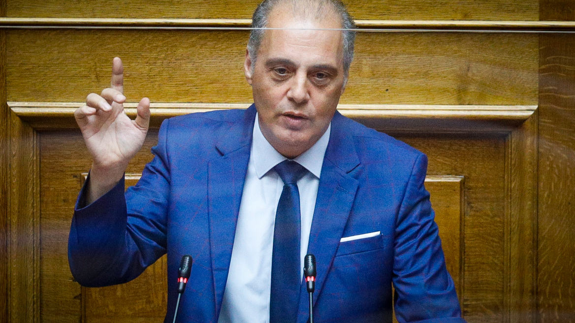 Βελόπουλος: Η Δημοκρατία τελείωσε, όλοι παρακολουθούμαστε