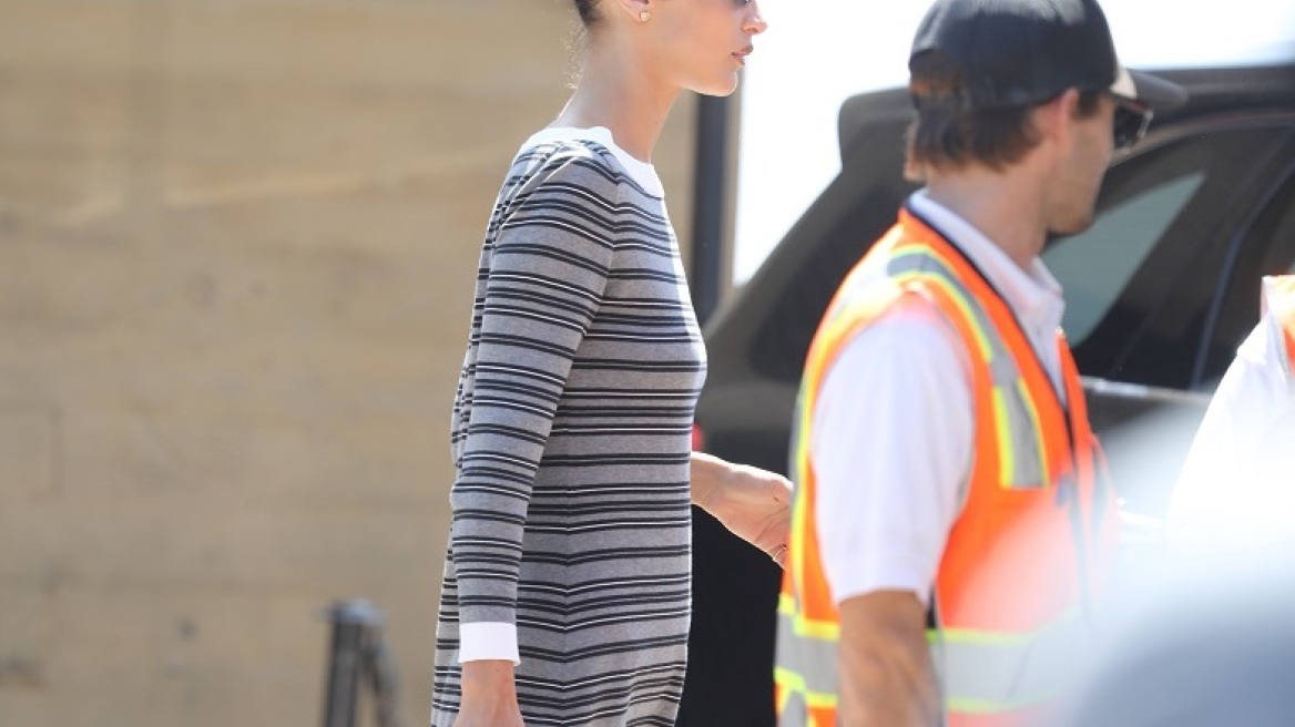 Μπέλα Χαντίντ: Πώς φόρεσε τη μεγαλύτερη τάση της νέας σεζόν