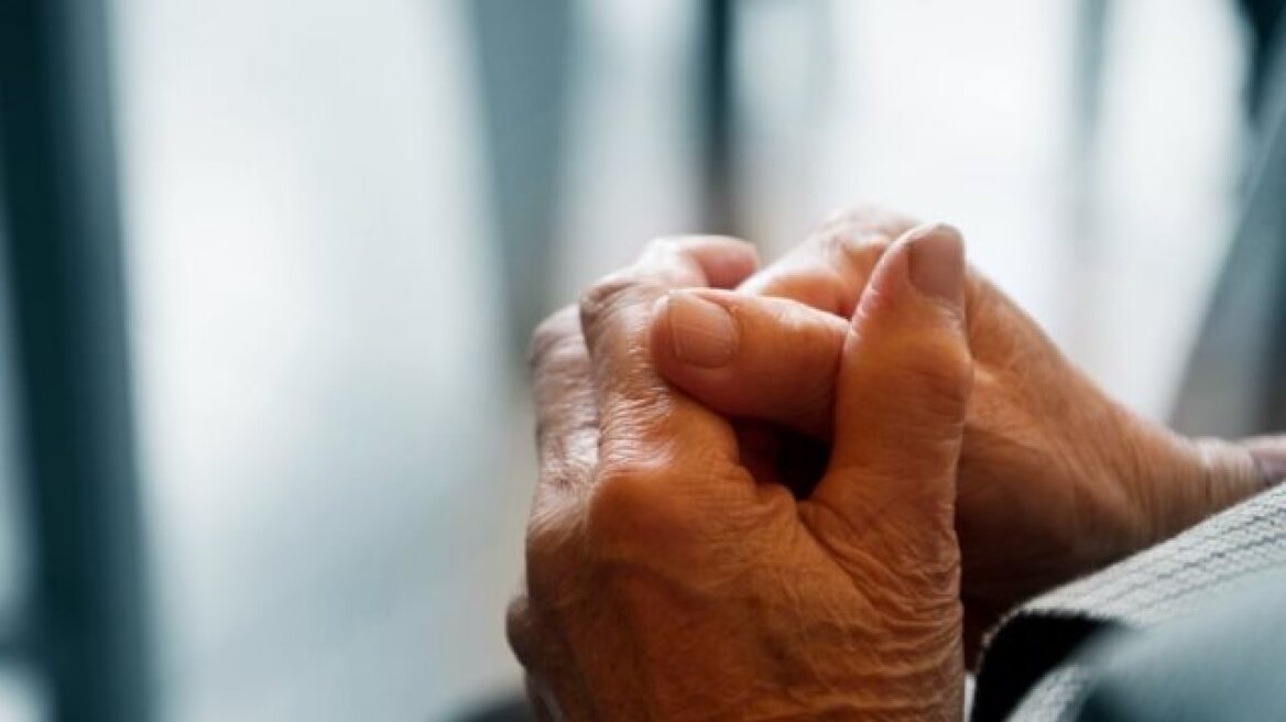 Κλείδωσαν ηλικιωμένη μέσα στο νεκροταφείο της Χαλκίδας