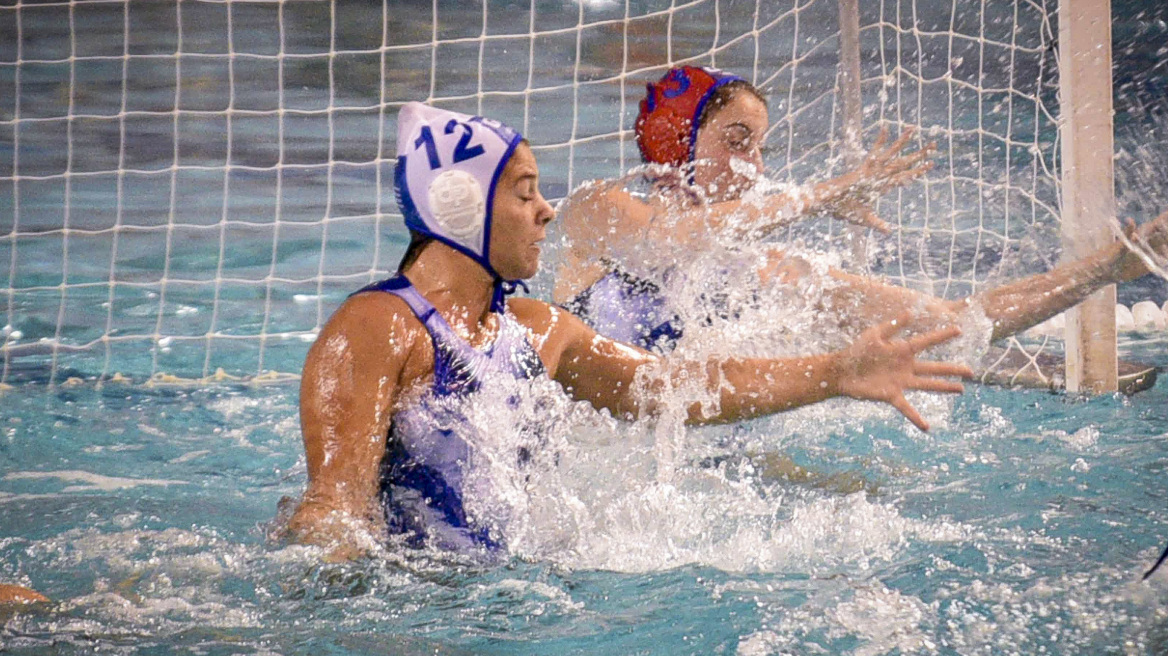 Ευρωπαϊκό πρωτάθλημα πόλο γυναικών, Ελλάδα - Ολλανδία 8-13: Πρώτη ήττα στο Σπλιτ 