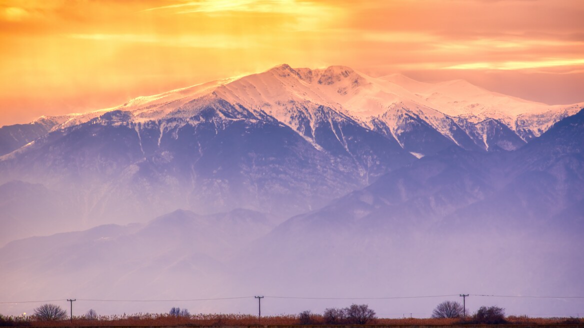 Γιατί «άσπρισε» μέσα στον Αύγουστο ο Όλυμπος;