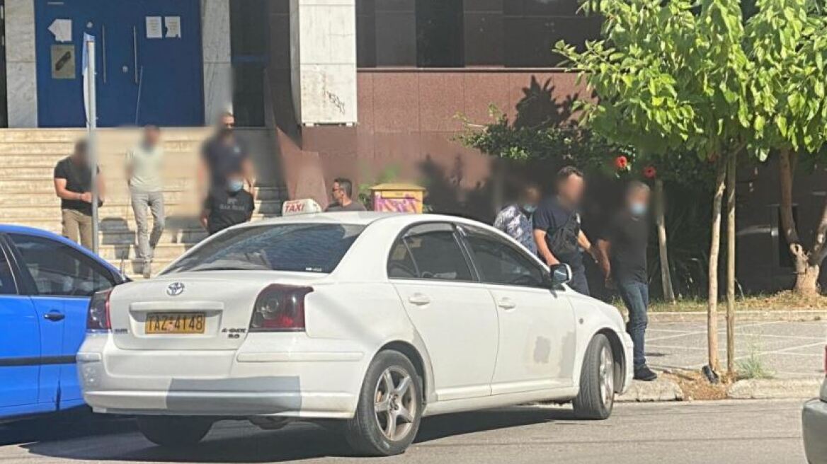 Στη φυλακή τέσσερις Τούρκοι για τη διακίνηση των 63 μεταναστών που περισυνελέγησαν σώοι ανοιχτά της Ζακύνθου