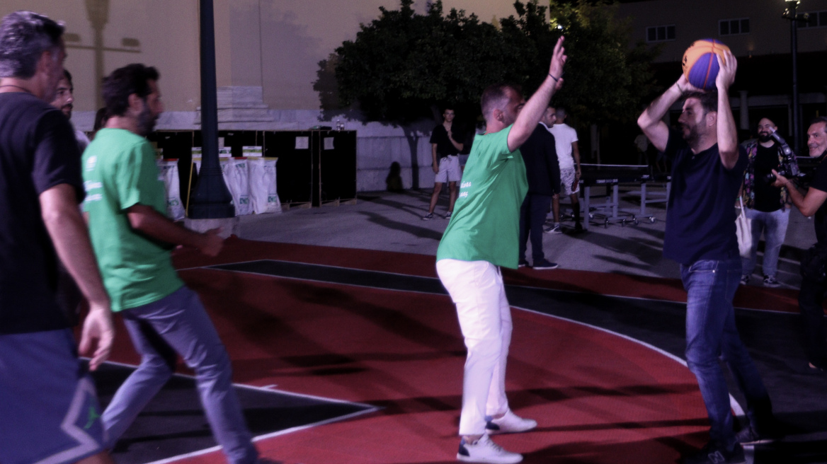 Ανδρουλάκης: Έπαθε διάστρεμμα παίζοντας μπάσκετ στο Ζάππειο