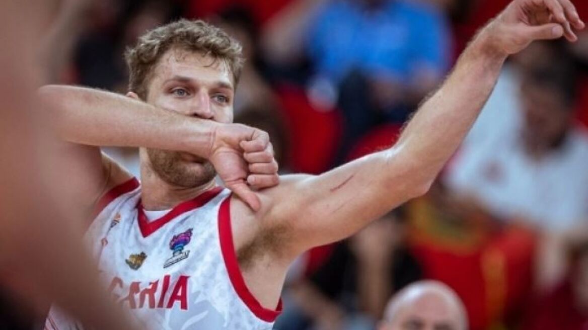  Eurobasket 2022, Βουλγαρία - Μαυροβούνιο 81-91: Πάλευε μόνος του ο Βεζένκοβ 