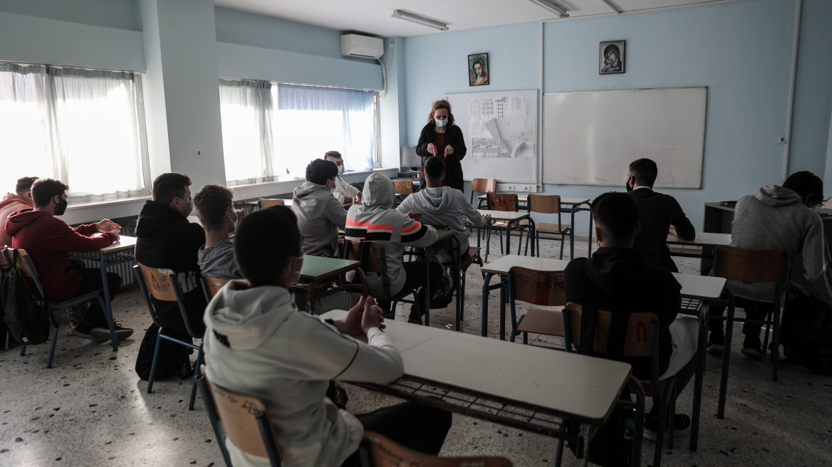 Βοήθημα στέγασης και σίτισης στους εκπαιδευτικούς του νησιού από τον Δήμο Μυκόνου