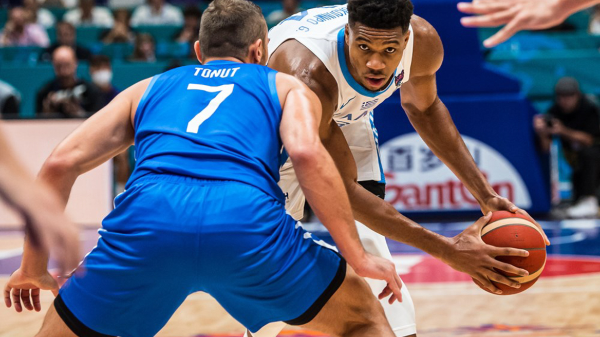 Τηλεοπτικό πρόγραμμα: Πού θα δείτε Ελλάδα-Ουκρανία με Γιάννη, αλλά και Champions League