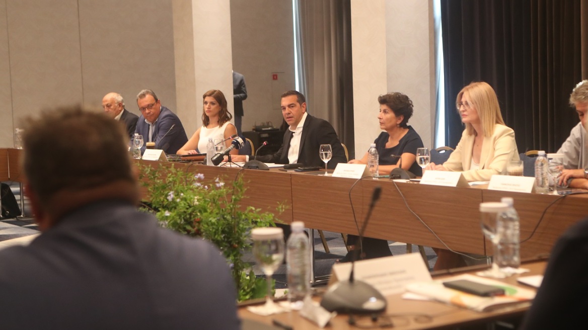 Τσίπρας: Ο Μητσοτάκης εγκατέλειψε τη Θεσσαλονίκη