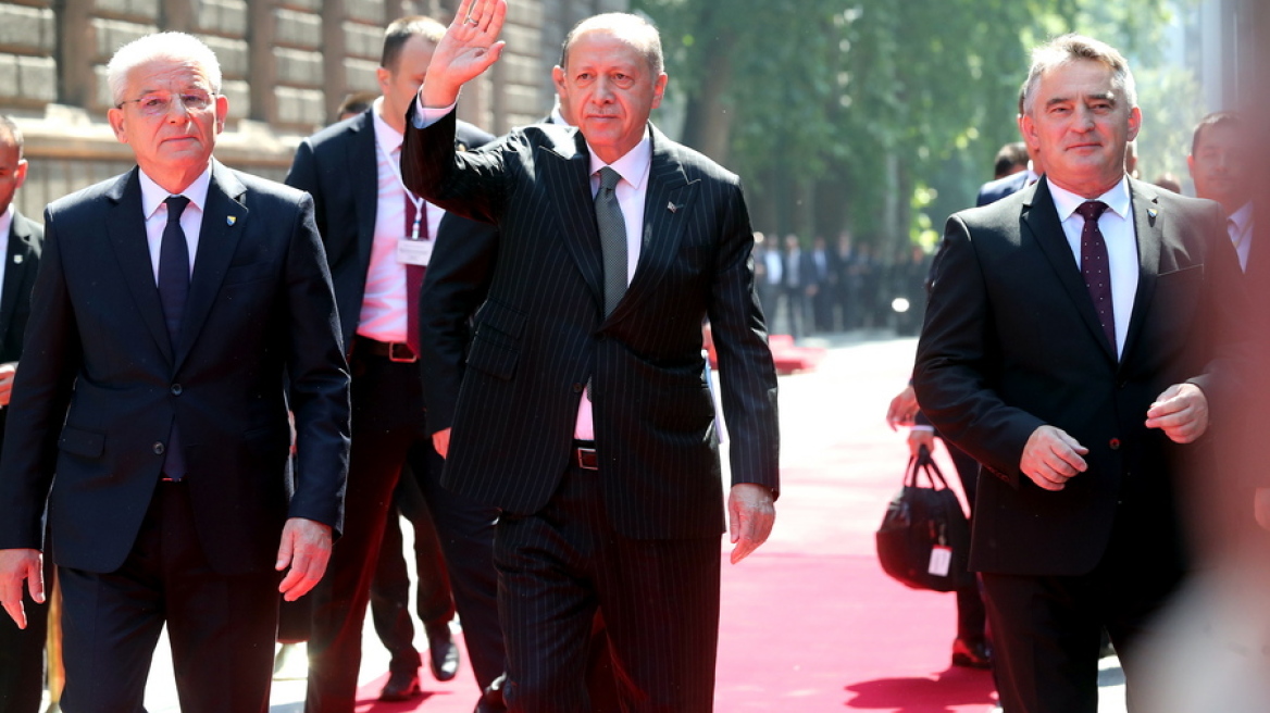 Τουρκία: Τι γυρεύει ο «Σουλτάνος» Ερντογάν στα Βαλκάνια;