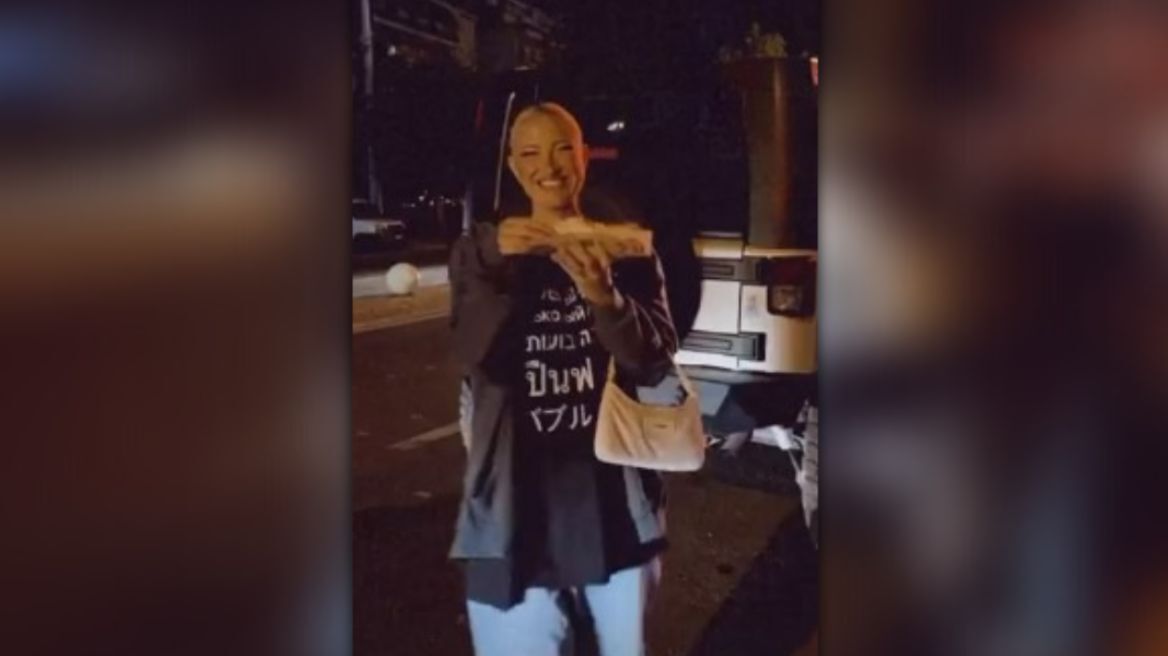 Ιωάννα Τούνη: Με τα ρούχα του Δημήτρη Αλεξάνδρου σε έξοδό της 