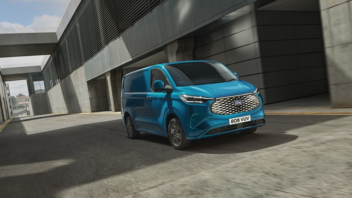Η Ford Pro αλλάζει τα δεδομένα με το ηλεκτρικό E-Transit