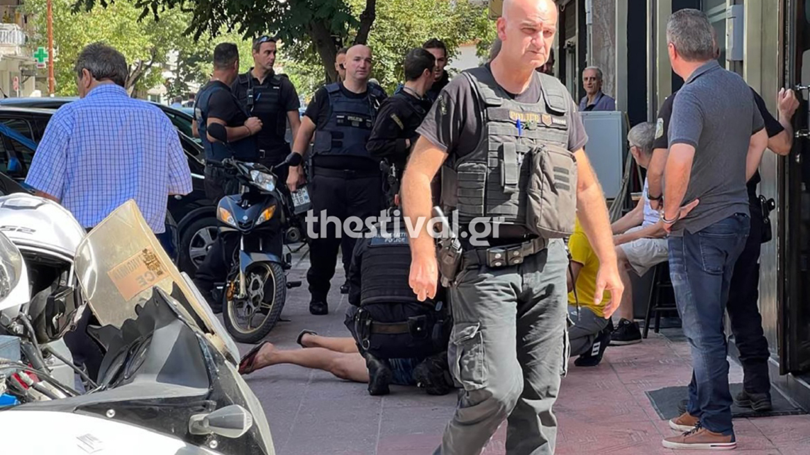 Τρόμος στη Θεσσαλονίκη: Λογιστής βγήκε στο δρόμο με ψεύτικο όπλο σε κατάσταση αμόκ