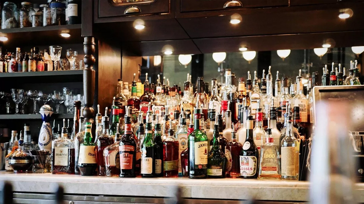 Έρχονται λουκέτα και σε μαγαζιά που πουλάνε «μπόμπες»