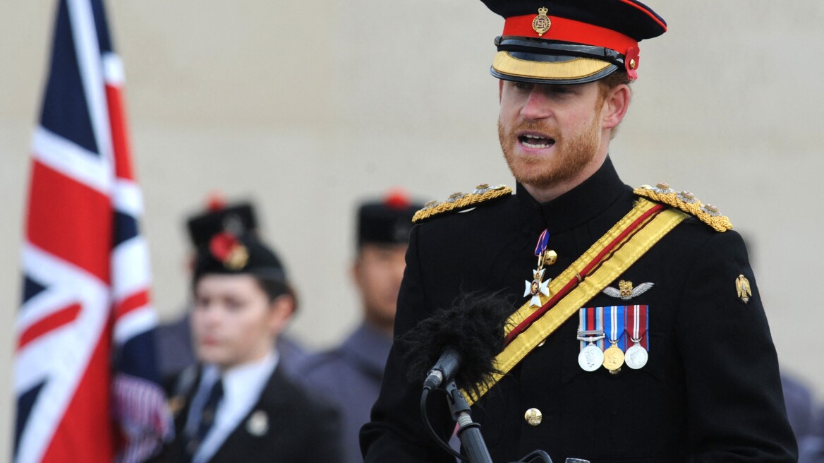 Βασίλισσα Ελισάβετ: Ο πρίγκιπας Χάρι απαγορεύεται να φορέσει στρατιωτική στολή στην τελευταία αγρυπνία στο Westminster Hall