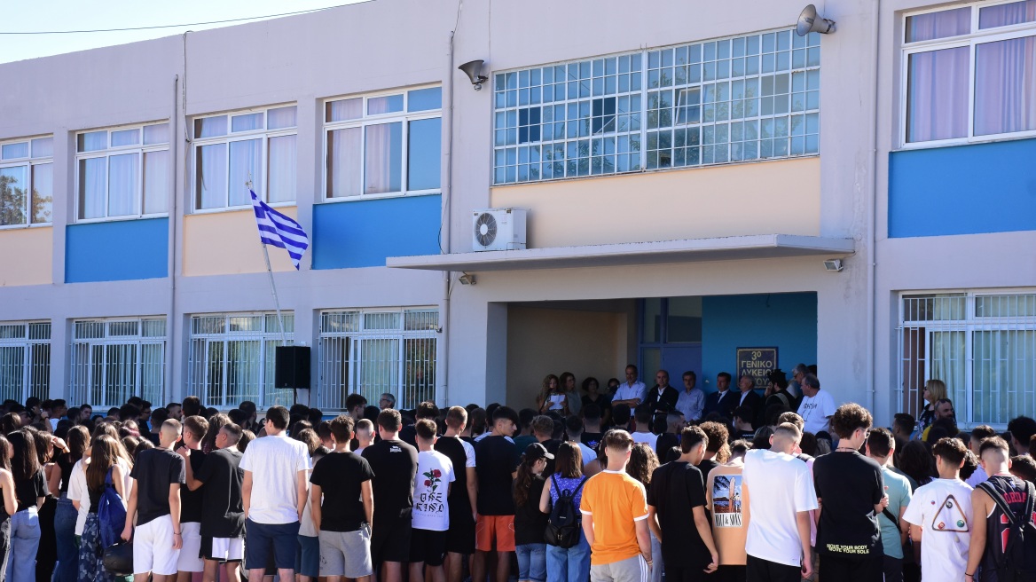 Υπουργείο Παιδείας: Τα σχολεία άνοιξαν με 40.000 προσλήψεις εκπαιδευτικών