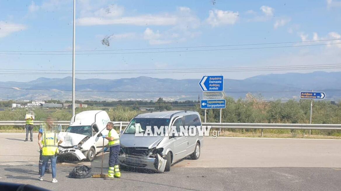 Φθιώτιδα: Σφοδρό τροχαίο στην διασταύρωση του Μπράλου