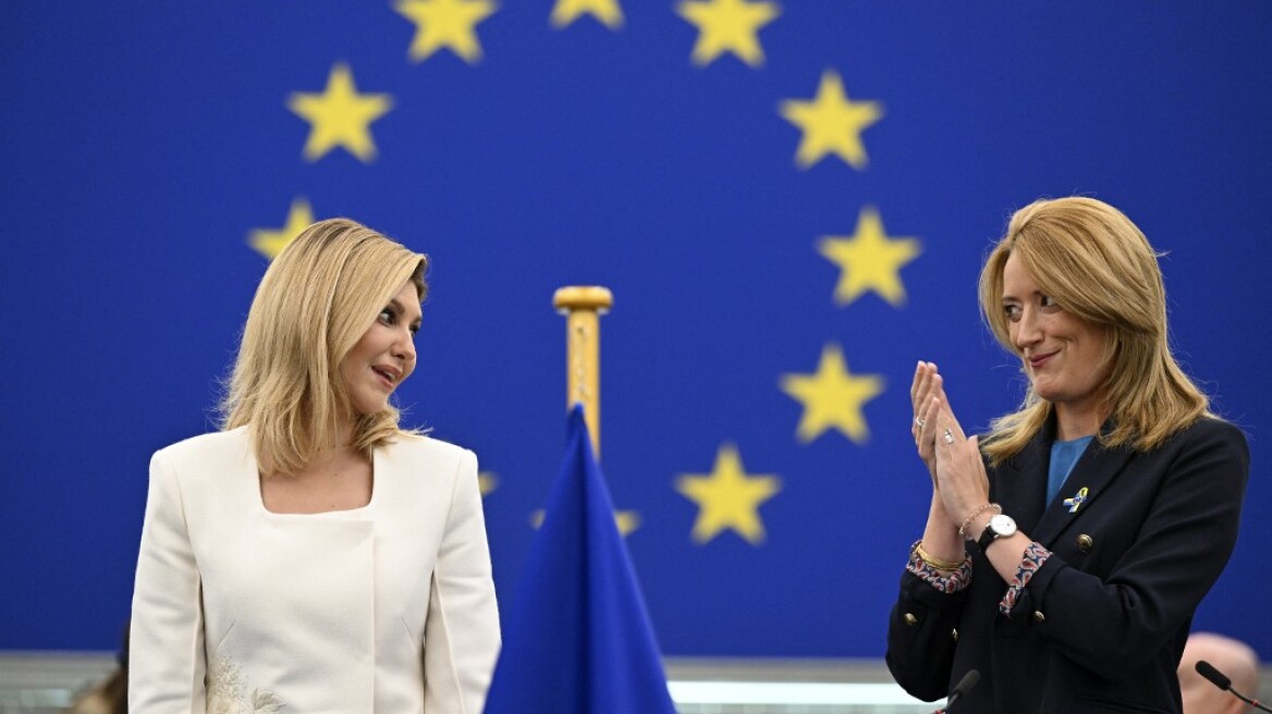 Ολένα Ζελένσκα: Την χειροκρότησαν όρθιοι οι ευρωβουλευτές - Δείτε βίντεο