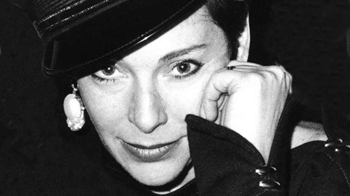 Πέθανε η θρυλική φωτογράφος μόδας Ροξάν Λόουιτ