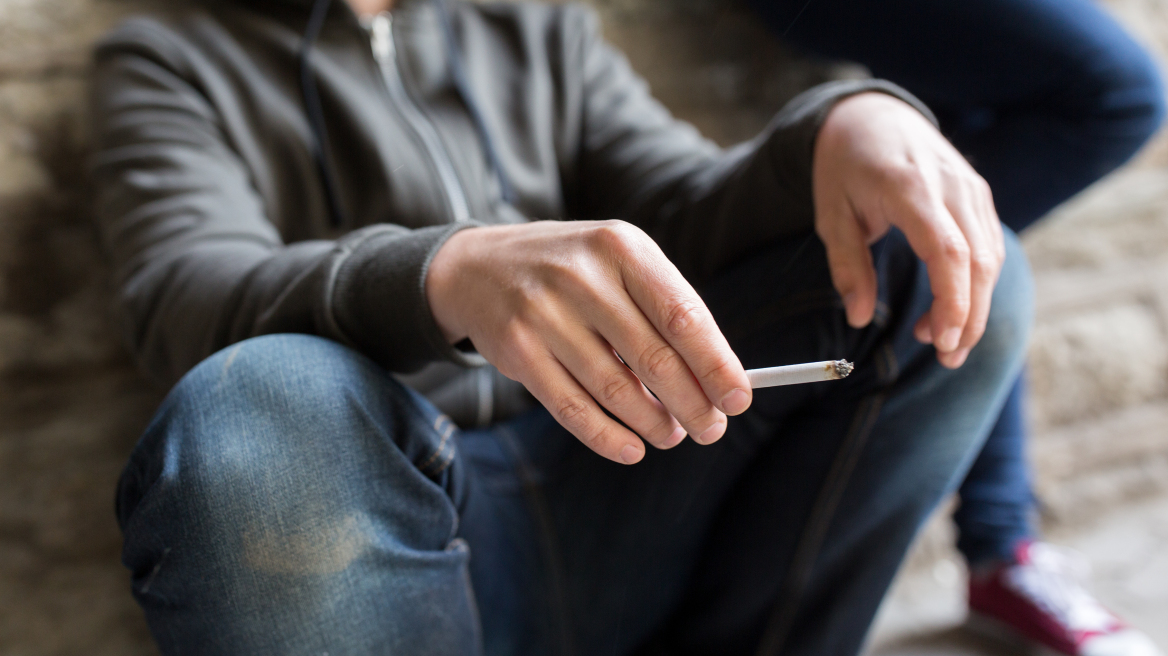 Λάρισα: Έσβησε το τσιγάρο στο πόδι 15χρονης γιατί δεν ενέδωσε στις σεξουαλικές του προτάσεις