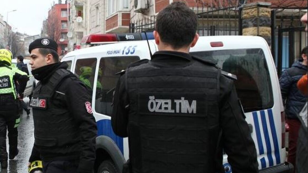 Κωνσταντινούπολη: Ένοπλος άνοιξε πυρ κατά τη διάρκεια ελέγχου - Δύο αστυνομικοί τραυματίες