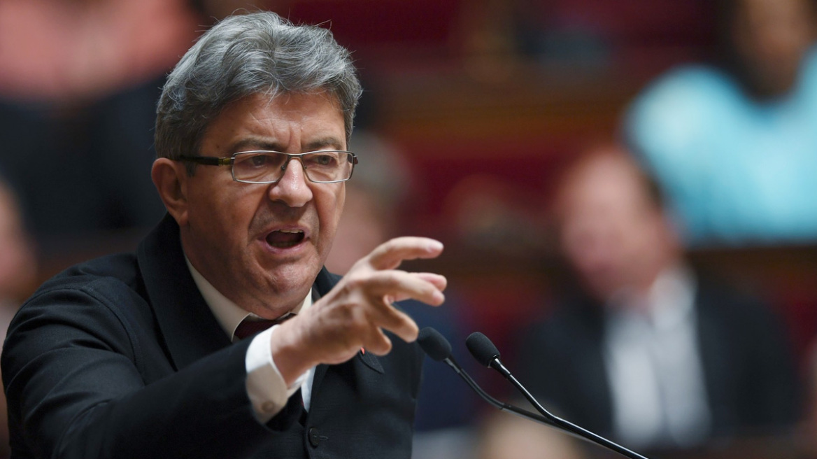 Αντιδράσεις στη Γαλλία για την απόφαση του υπουργείου Εσωτερικών να εντάξει το κόμμα του Μελανσόν στην άκρα Αριστερά», μαζί με τους αναρχικούς και τους μαοιστές