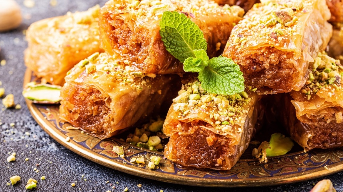 Τα μικρασιάτικα γλυκά που αγαπάμε