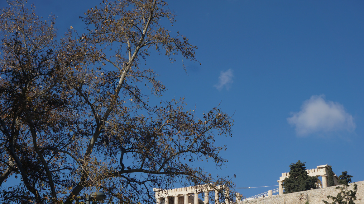 Καιρός: Ηλιοφάνεια και περαιτέρω άνοδος της θερμοκρασίας αύριο σε ολόκληρη τη χώρα
