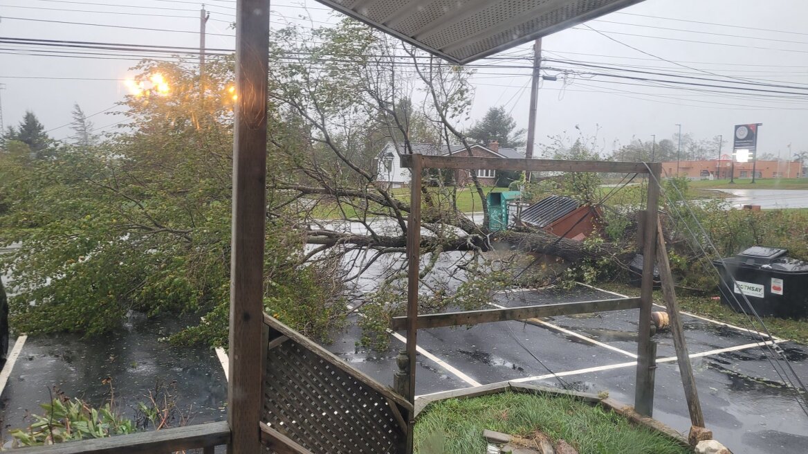 Καναδάς: Έφτασε ο κυκλώνας Φιόνα - Φτάνουν τα 150 χλμ/ώρα οι άνεμοι