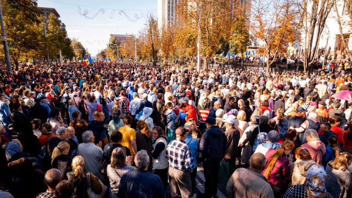 Μολδαβία: Χιλιάδες διαδηλωτές ζητούν παραίτηση της κυβέρνησης λόγω των τιμών του φυσικού αερίου