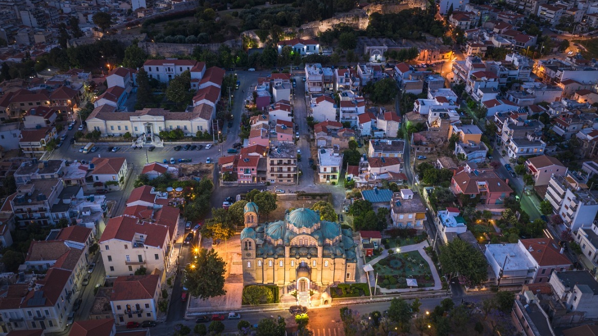 Πάτρα: Του ζήτησε να χωρίσουν κι εκείνος έπεσε στον δρόμο κι άρχισε να χτυπιέται