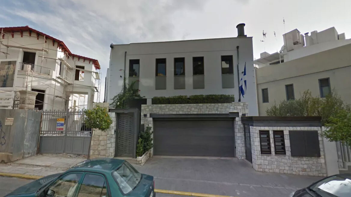 Γιώργος Γλου: Ξανά στο σφυρί και με «σκόντο» η βίλα στην Καστέλα