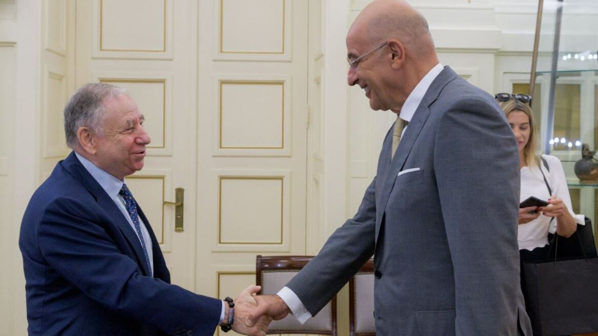 Τον θρύλο του  μηχανοκίνητου αθλητισμού Ζαν Τοντ υποδέχθηκε ο Νίκος Δένδιας 