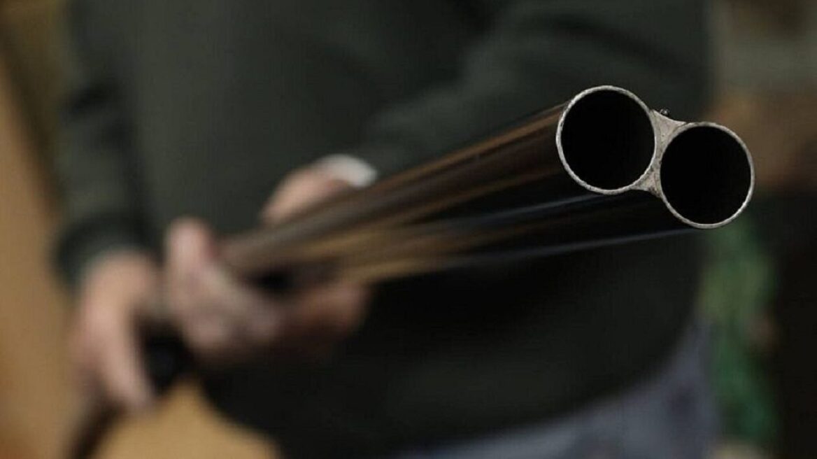 Πυροβολούσε στον αέρα στη Λήμνο και συνελήφθη