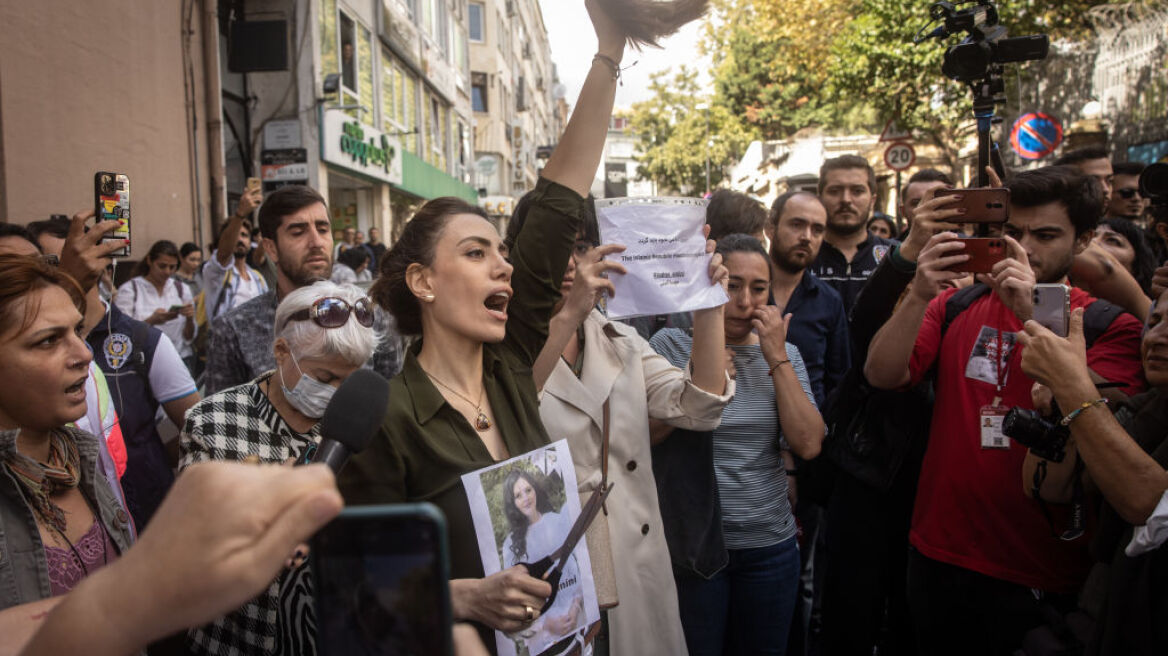 Nasibe Samsaei: Η ακτιβίστρια που καταδικάστηκε σε φυλάκιση στο Ιράν και κατέφυγε στην Τουρκία για να σωθεί