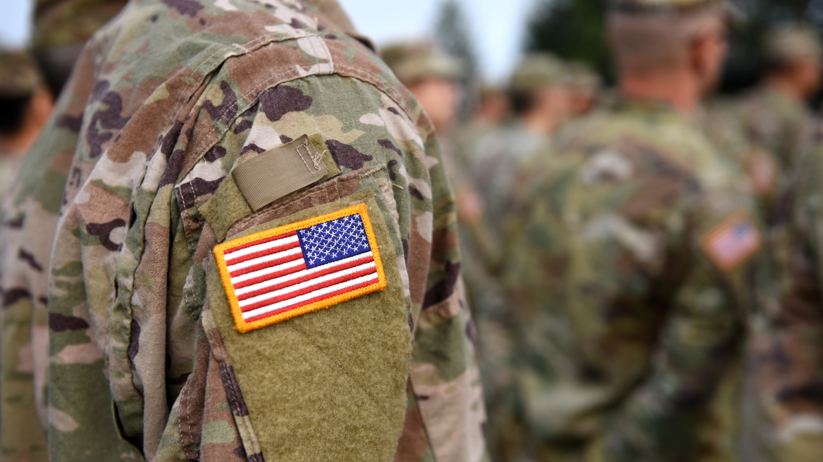 ΗΠΑ: Απόστρατος και η σύζυγός του κατηγορούνται για συνωμοσία και διαρροή δεδομένων υγείας Αμερικανών στρατιωτών στη Ρωσία