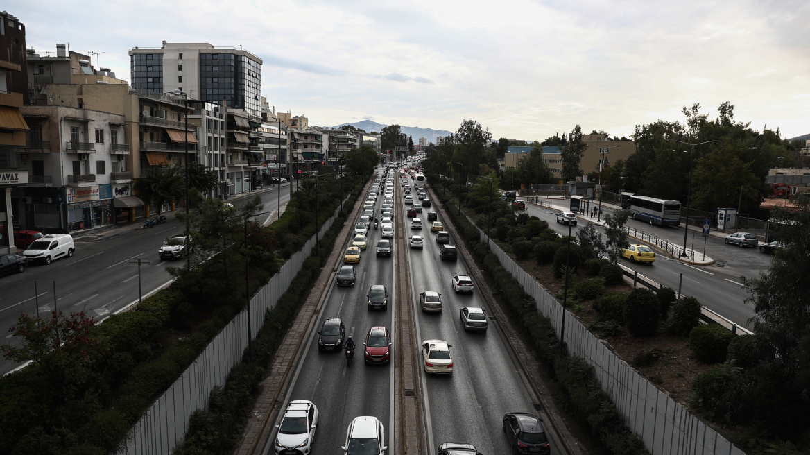 Κίνηση στους δρόμους: Μποτιλιάρισμα στον Κηφισό, δείτε live πού έχει καθυστερήσεις