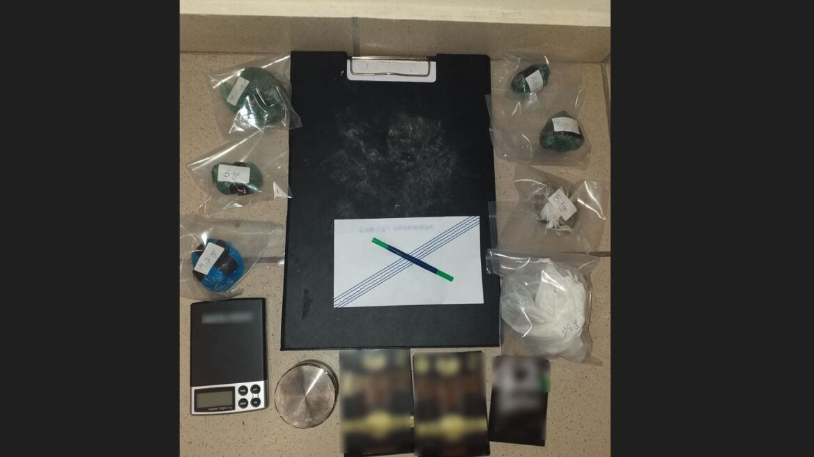 Σάμος: Νεαρός διακινητής ναρκωτικών είχε «έσοδα» και από διαρρήξεις