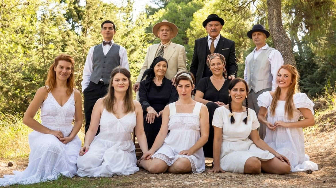 Λένα Μαντά: «Το σπίτι δίπλα στο ποτάμι» 