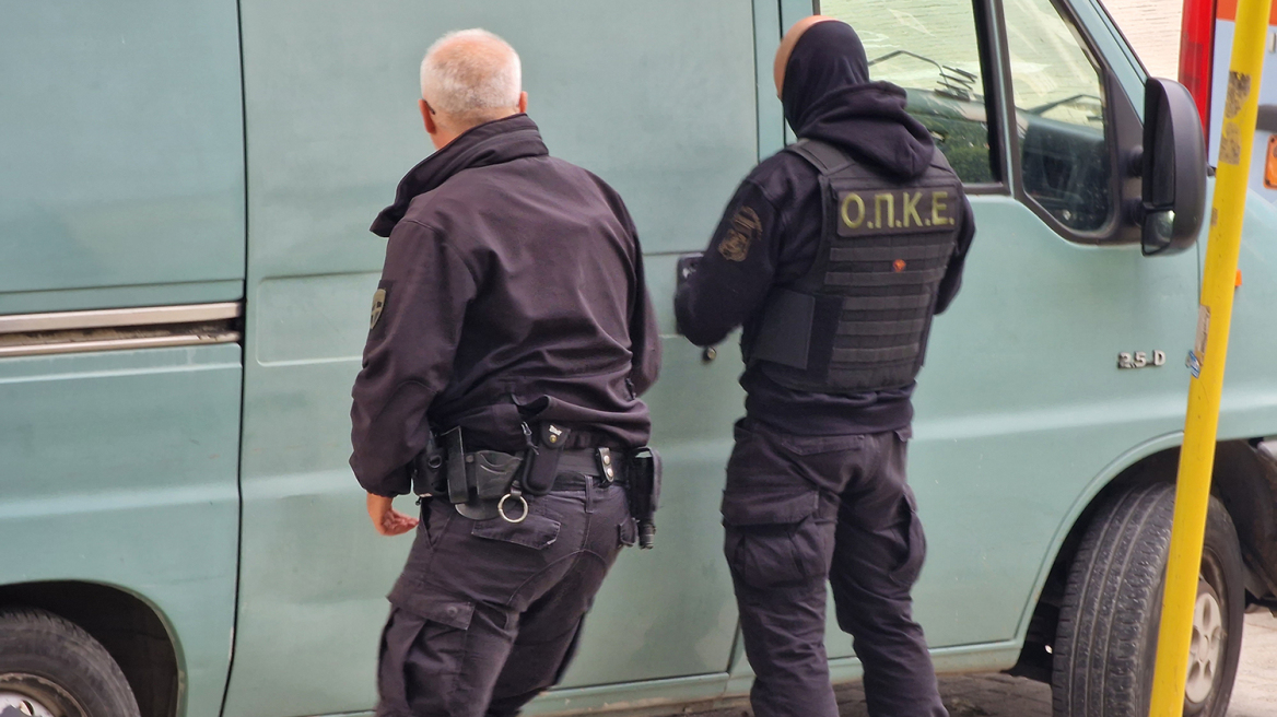 Θεσσαλονίκη: Έδεσαν τον υπάλληλο και τον χτυπούσαν, λέει ο ιδιοκτήτης του καταστήματος που έγινε η ληστεία φιάσκο