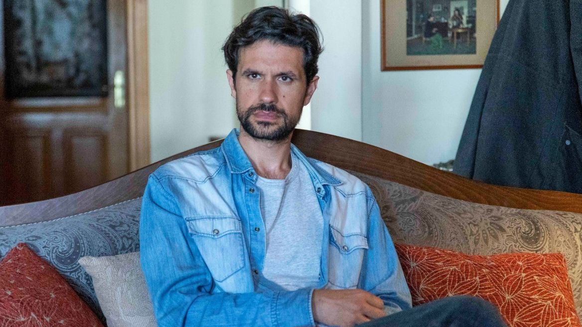 Σασμός: Ο Αστέρης μεταφέρεται στο νοσοκομείο, ενώ η Αργυρώ είναι σε μεγάλη ταραχή για την υγεία του