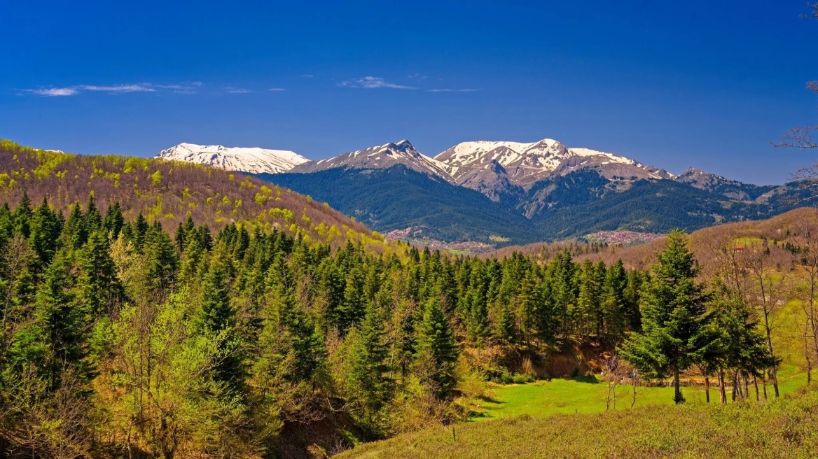Από τη Ναύπακτο στα Άγραφα: Μία από τις ωραιότερες διαδρομές στην ορεινή Ελλάδα