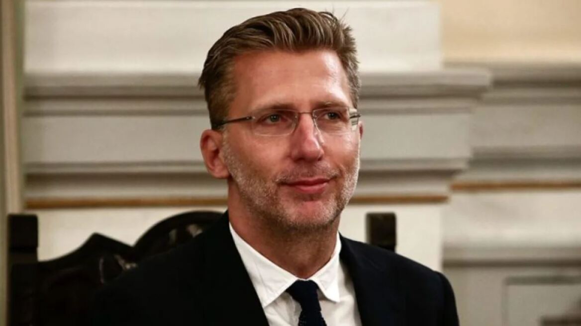 Σκέρτσος: Διαπιστώνει μεγέθυνση του ΑΕΠ και ραγδαία αποκλιμάκωση του δημόσιου χρέους