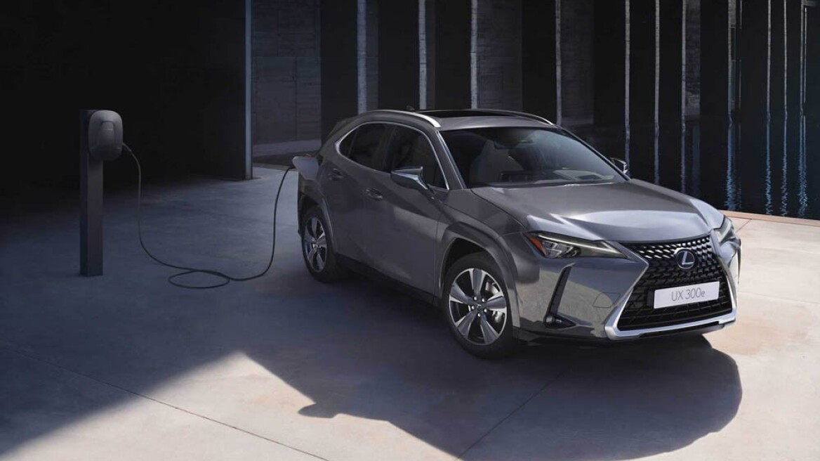 Με μεγαλύτερη μπαταρία το Lexus UX 300e