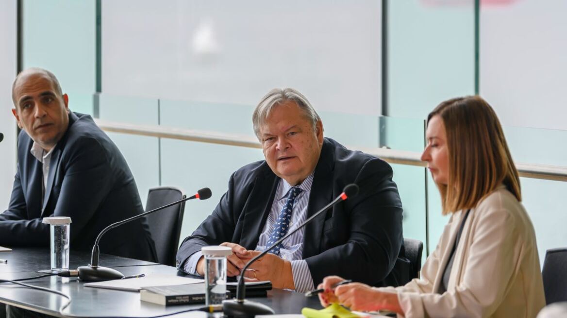 Βενιζέλος: «Η εθνική πολιτική απαιτεί χαμηλούς, ουσιαστικούς τόνους και συνεννόηση των πολιτικών δυνάμεων»