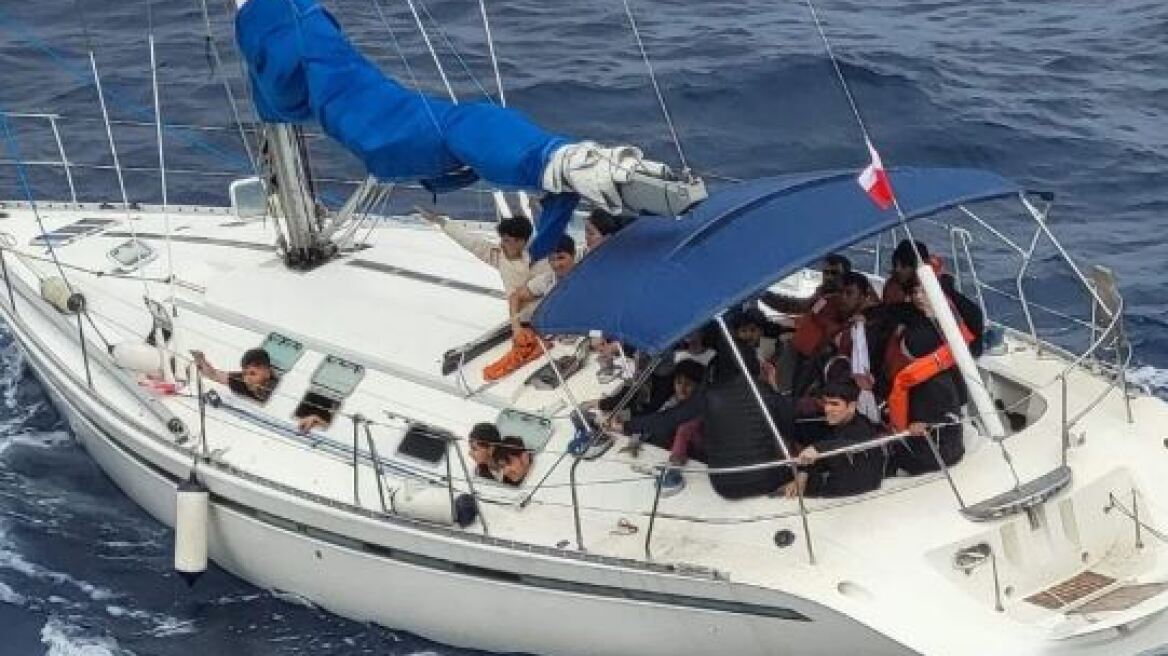 Τέσσερις Τούρκοι διακινητές συνελήφθησαν για τη μεταφορά των μεταναστών ανοιχτά των Παξών