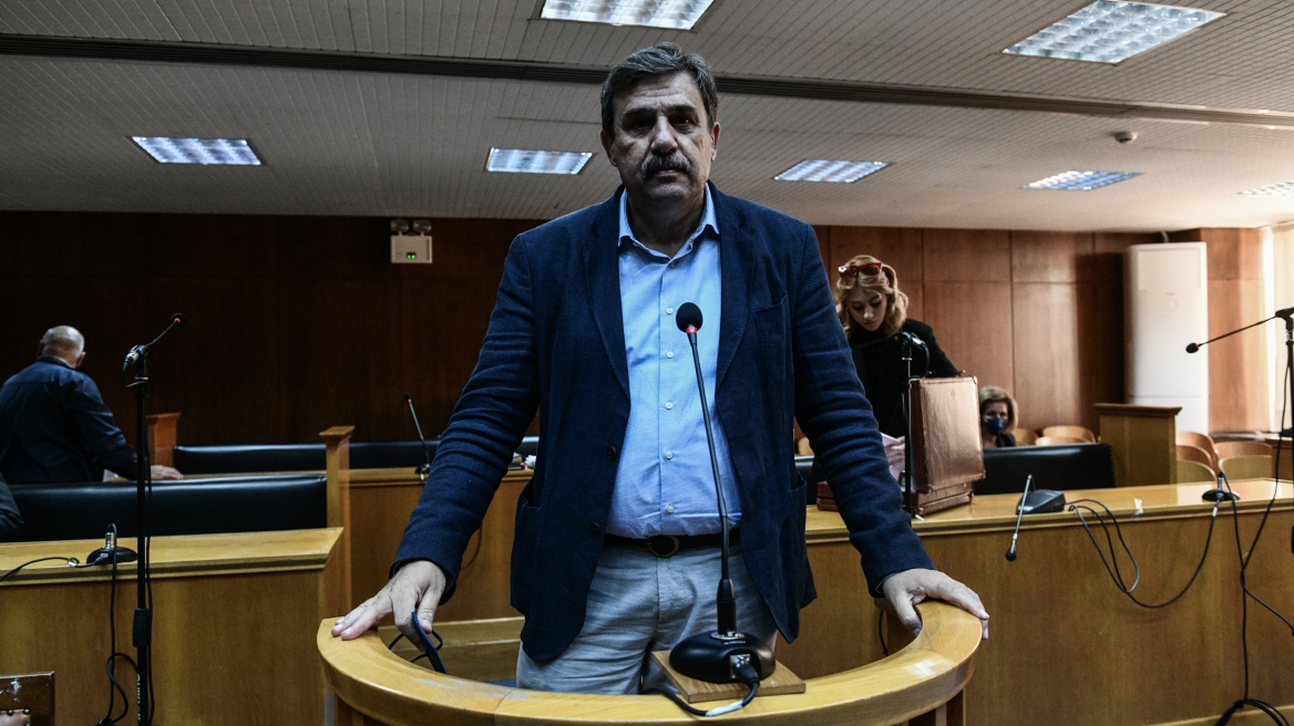 Ξανθός στο Ειδικό Δικαστήριο: Ο Κουρουμπλής δεν είχε σκοπό να ωφελήσει τις φαρμακευτικές